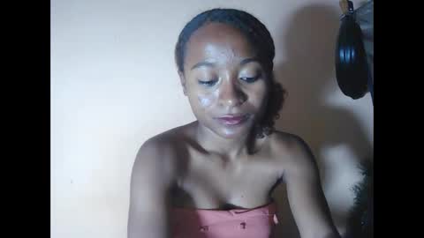 Snapshot of francine925426 chatting on November 7, 2025, 4:40 pm francine925426 online show from November 7, 2025, 4:40 pm