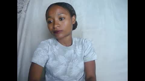 Snapshot of francine925426 chatting on December 15, 2025, 12:53 pm francine925426 online show from December 15, 2025, 12:53 pm