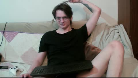 Snapshot of francisgray chatting on March 8, 2026, 2:04 am Frank online show from March 8, 2026, 2:04 am