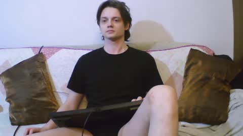 Snapshot of francisgray chatting on April 5, 2026, 4:26 pm Frank online show from April 5, 2026, 4:26 pm