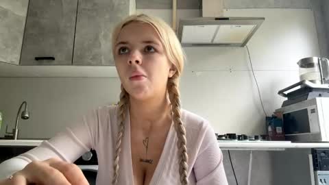 Britney online show from May 26, 2026, 6:42 am