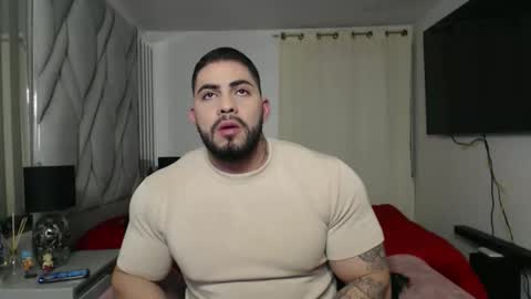 frank_foxx1 online show from December 14, 2025, 3:12 am