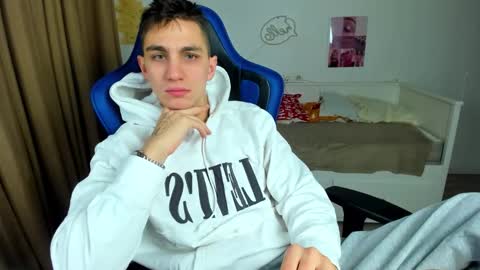 Frank online show from December 22, 2025, 5:04 am