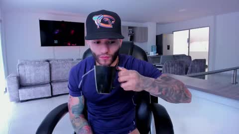 Frank Farrell. Hey remember to give me a thumbs up Ty online show from February 15, 2025, 4:34 pm