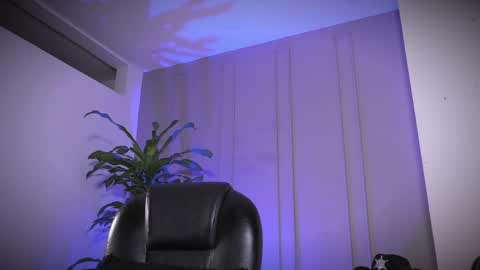 Frank Farrell. Hey remember to give me a thumbs up Ty online show from April 16, 2026, 9:04 pm