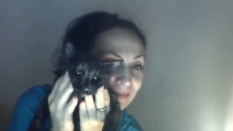 frankieteasing online show from November 20, 2025, 7:46 pm