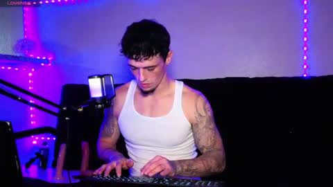 Franco online show from November 4, 2025, 2:21 am