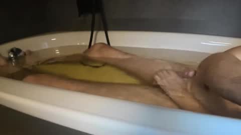 Snapshot of franky84 chatting on November 19, 2025, 12:16 pm franky84 online show from November 19, 2025, 12:16 pm