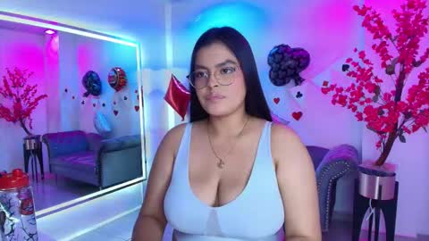 Snapshot of franshesca_buller chatting on February 14, 2026, 7:32 pm Franshesca online show from February 14, 2026, 7:32 pm