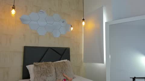 Fransheska online show from February 19, 2025, 5:27 pm