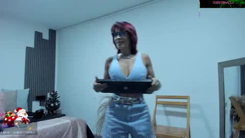 Fransheska online show from December 13, 2025, 7:53 pm