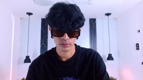 Franvill trato online show from November 26, 2025, 7:48 pm