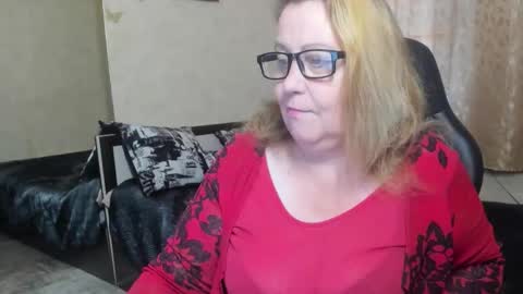 Snapshot of fraumartha chatting on October 9, 2025, 10:13 am FrauMartha online show from October 9, 2025, 10:13 am
