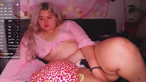 Snapshot of freakcute_friends chatting on December 14, 2025, 4:45 pm Alice online show from December 14, 2025, 4:45 pm