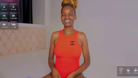 Nessa-Independent model online show from November 19, 2025, 8:36 am