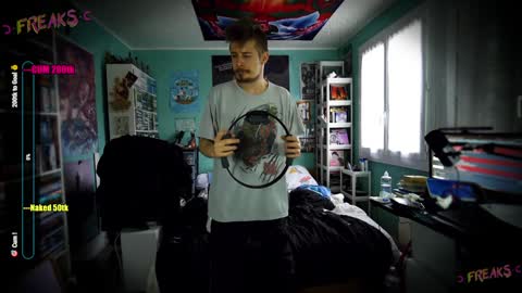 Snapshot of freakssc chatting on December 18, 2024, 2:17 pm Freakss C Clarence online show from December 18, 2024, 2:17 pm