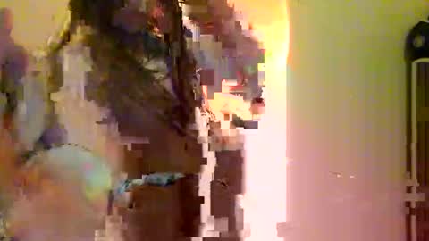 Squirrel twink online show from November 5, 2025, 2:55 am