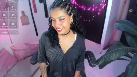 Snapshot of freaky_lia chatting on June 20, 2026, 10:45 pm Lia Gomez online show from June 20, 2026, 10:45 pm