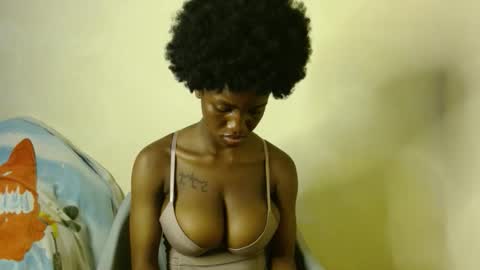 Snapshot of freaky_shamzzy chatting on December 17, 2025, 3:23 am shamika online show from December 17, 2025, 3:23 am