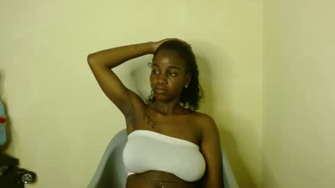 Snapshot of freaky_shamzzy chatting on January 11, 2026, 4:23 pm shamika online show from January 11, 2026, 4:23 pm