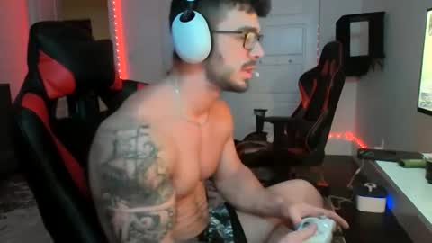 Snapshot of freakyfitking chatting on December 22, 2024, 1:45 am freakyfitking online show from December 22, 2024, 1:45 am