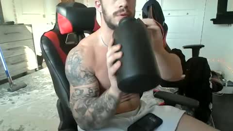 Snapshot of freakyfitking chatting on January 12, 2025, 9:08 pm freakyfitking online show from January 12, 2025, 9:08 pm