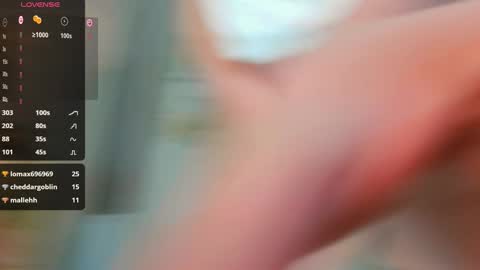 Snapshot of freckle_diyana chatting on February 8, 2025, 3:52 am Diyana online show from February 8, 2025, 3:52 am