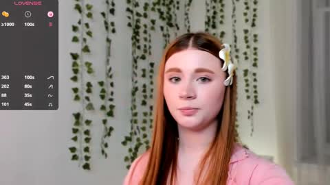 Snapshot of freckle_diyana chatting on February 13, 2025, 3:56 pm Diyana online show from February 13, 2025, 3:56 pm
