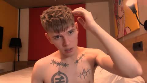 fredd_xanderrs online show from October 27, 2025, 4:16 am