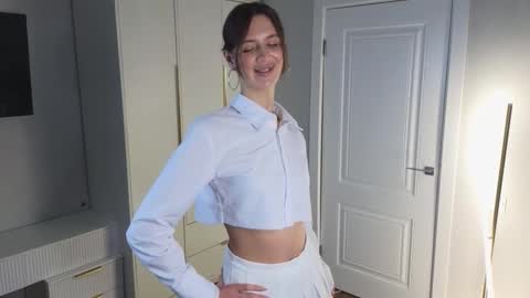 Snapshot of freddasmithj chatting on December 18, 2025, 11:27 am Jennifer online show from December 18, 2025, 11:27 am