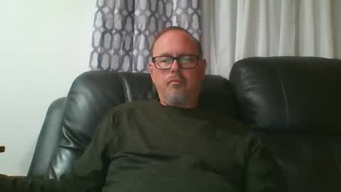 Snapshot of freddieknuck chatting on April 8, 2026, 3:50 am Just Fred online show from April 8, 2026, 3:50 am