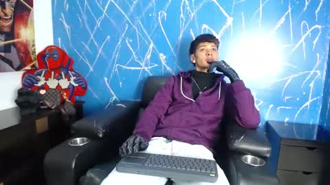 Freddkane online show from February 7, 2025, 12:17 pm