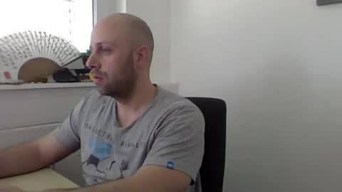 Snapshot of freddow chatting on March 10, 2025, 2:26 pm freddow online show from March 10, 2025, 2:26 pm