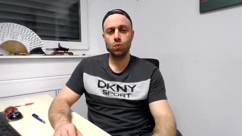 freddow online show from November 27, 2025, 3:36 pm