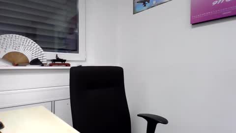 Snapshot of freddow chatting on January 19, 2026, 3:49 pm freddow online show from January 19, 2026, 3:49 pm