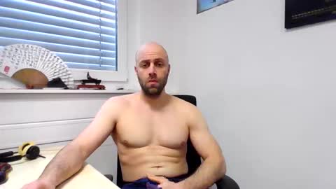 Snapshot of freddow chatting on February 18, 2026, 3:19 pm freddow online show from February 18, 2026, 3:19 pm