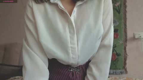 Mia online show from May 14, 2026, 7:37 am