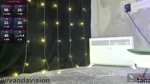 Snapshot of free_forever chatting on December 24, 2024, 8:05 pm Jenny online show from December 24, 2024, 8:05 pm