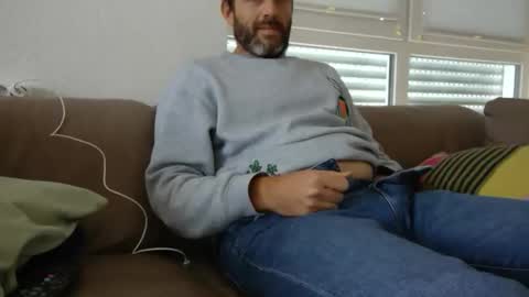 free_love_for_everyone online show from December 22, 2025, 11:40 am