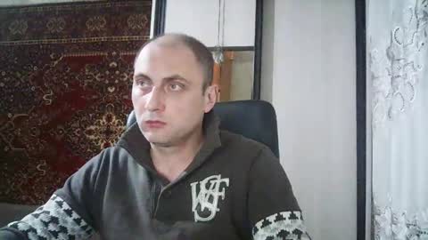 freeeman90 online show from April 7, 2026, 9:37 pm