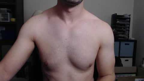 Snapshot of freeyourmind186 chatting on October 26, 2025, 12:00 pm FreeYourMind online show from October 26, 2025, 12:00 pm