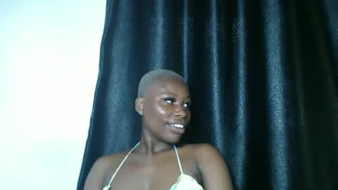 frekkymorelle online show from February 23, 2025, 11:44 am