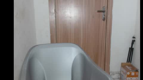 frekkymorelle online show from September 27, 2025, 7:13 am