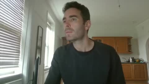 Snapshot of frenchbdmaninlondon chatting on September 17, 2025, 10:39 am Horny Paul online show from September 17, 2025, 10:39 am