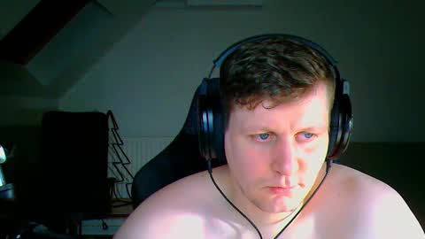 Snapshot of frenchfrieswithmayo chatting on February 4, 2026, 7:31 pm French fries online show from February 4, 2026, 7:31 pm