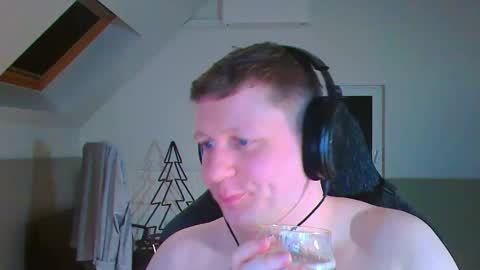 Snapshot of frenchfrieswithmayo chatting on February 27, 2026, 8:09 pm French fries online show from February 27, 2026, 8:09 pm