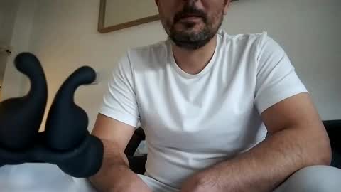 Snapshot of frenchhard0000 chatting on February 20, 2025, 10:59 am Horny french hard online show from February 20, 2025, 10:59 am