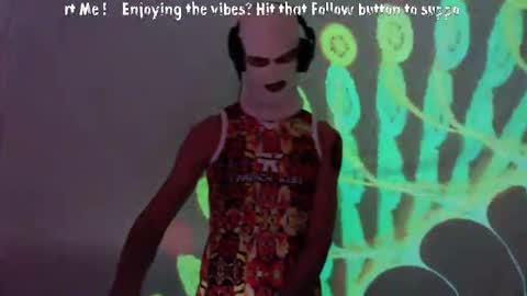 frenchkissdjfk online show from December 18, 2025, 4:57 pm