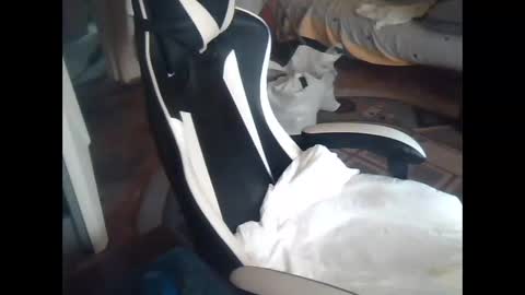 Snapshot of frenks117864 chatting on March 13, 2026, 12:12 pm frenks117864 online show from March 13, 2026, 12:12 pm