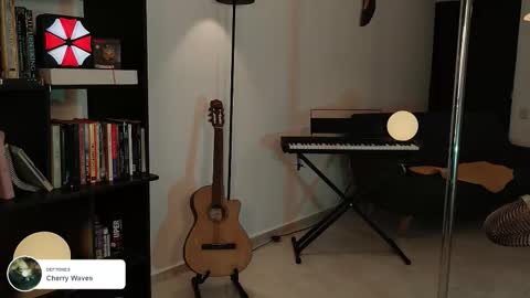 Snapshot of fresatanica chatting on January 10, 2026, 12:34 am Vale online show from January 10, 2026, 12:34 am